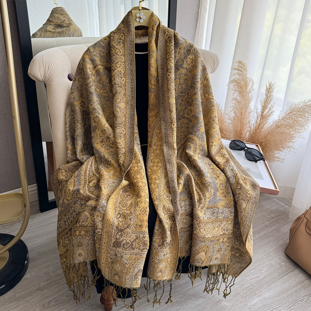 Ethnic Fashion Designers - 2025Püskül Battaniye Tasarımı Etnik Tarzı Kalın